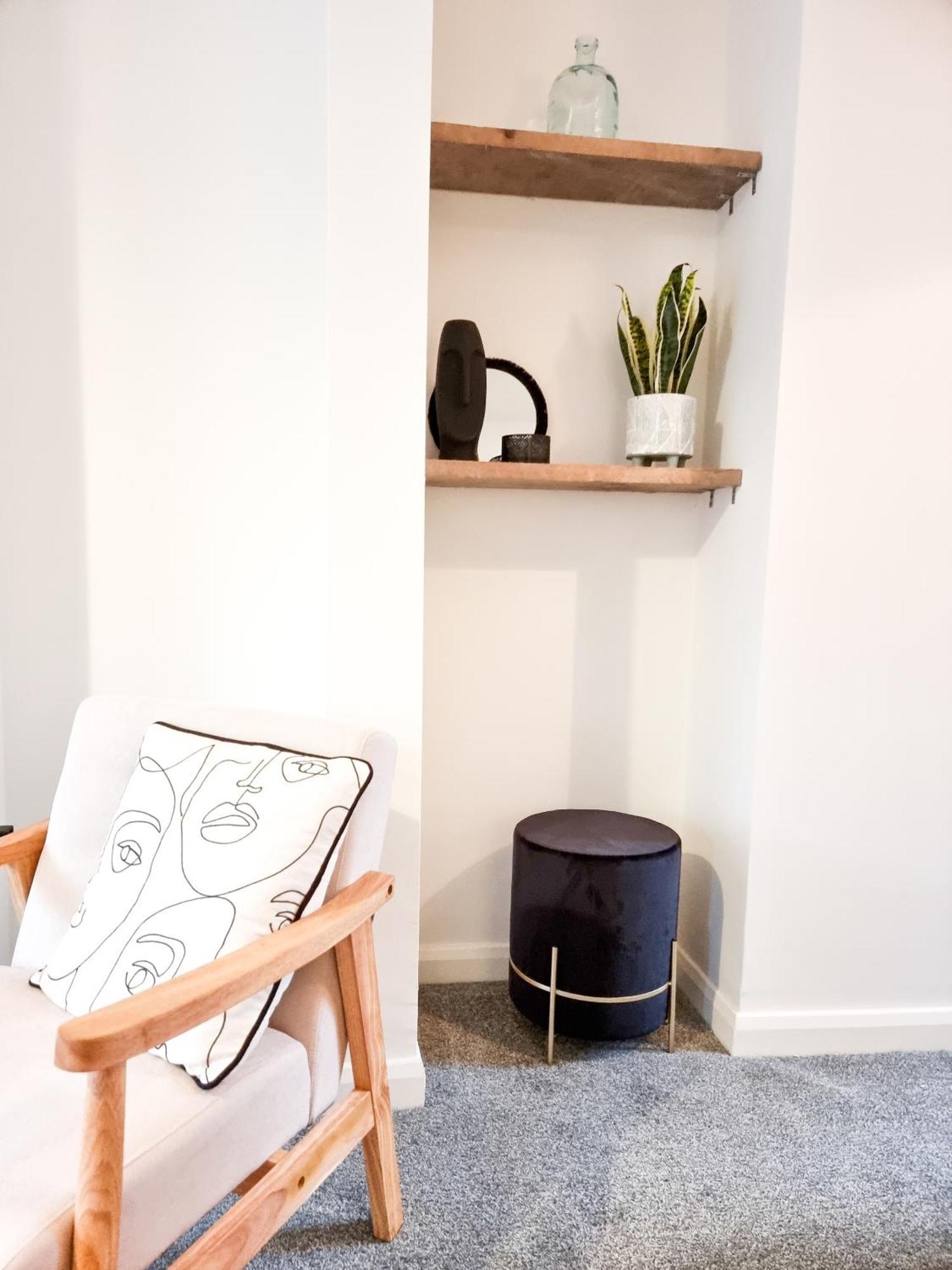 4-Bedroom Home - Perfect For Those Working In Bridgend - By Tailored Accommodation エクステリア 写真