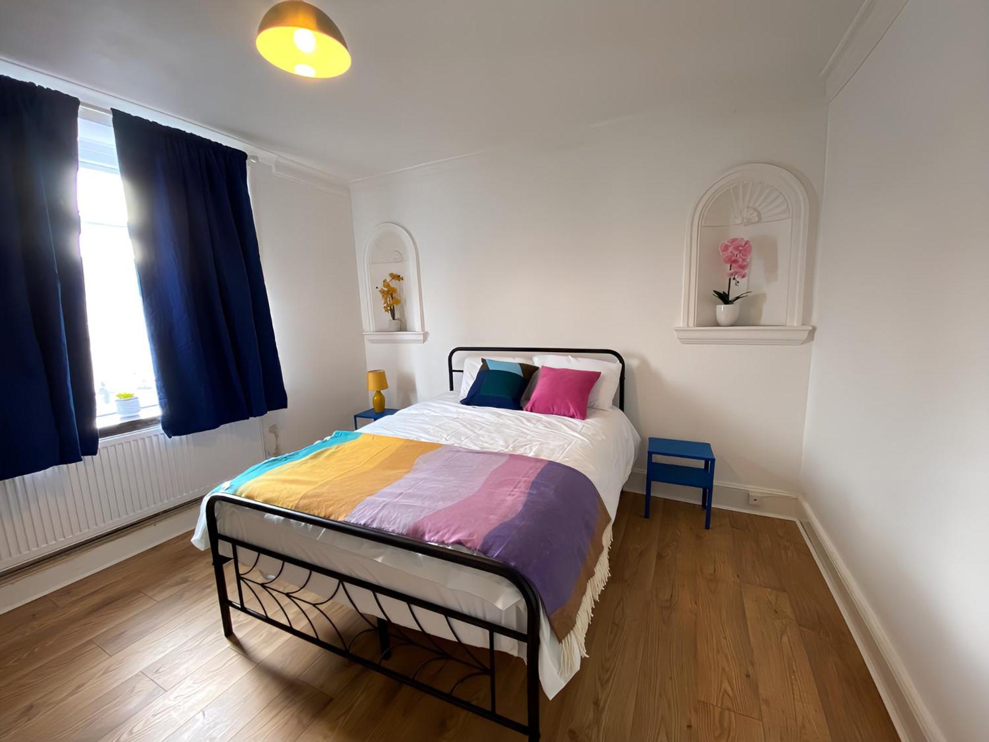 4-Bedroom Home - Perfect For Those Working In Bridgend - By Tailored Accommodation エクステリア 写真